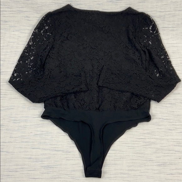 LEYDEN Allover Lace Bodysuit in Black Size Medium - Picture 4 of 5